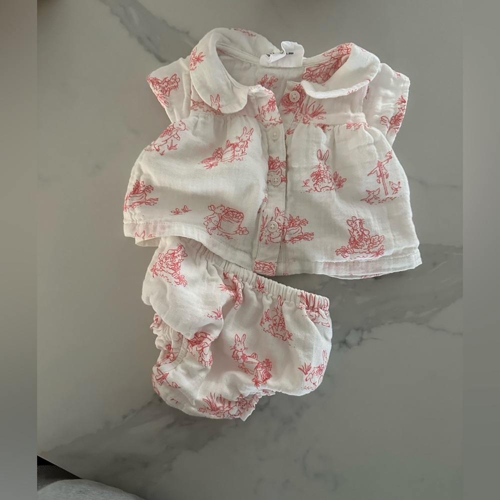 GAP White and Pink Diaper Cover Set